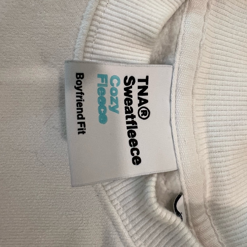 NWOT TNA Classic White Fleece Crewneck Sweater - Picture 2 of 3